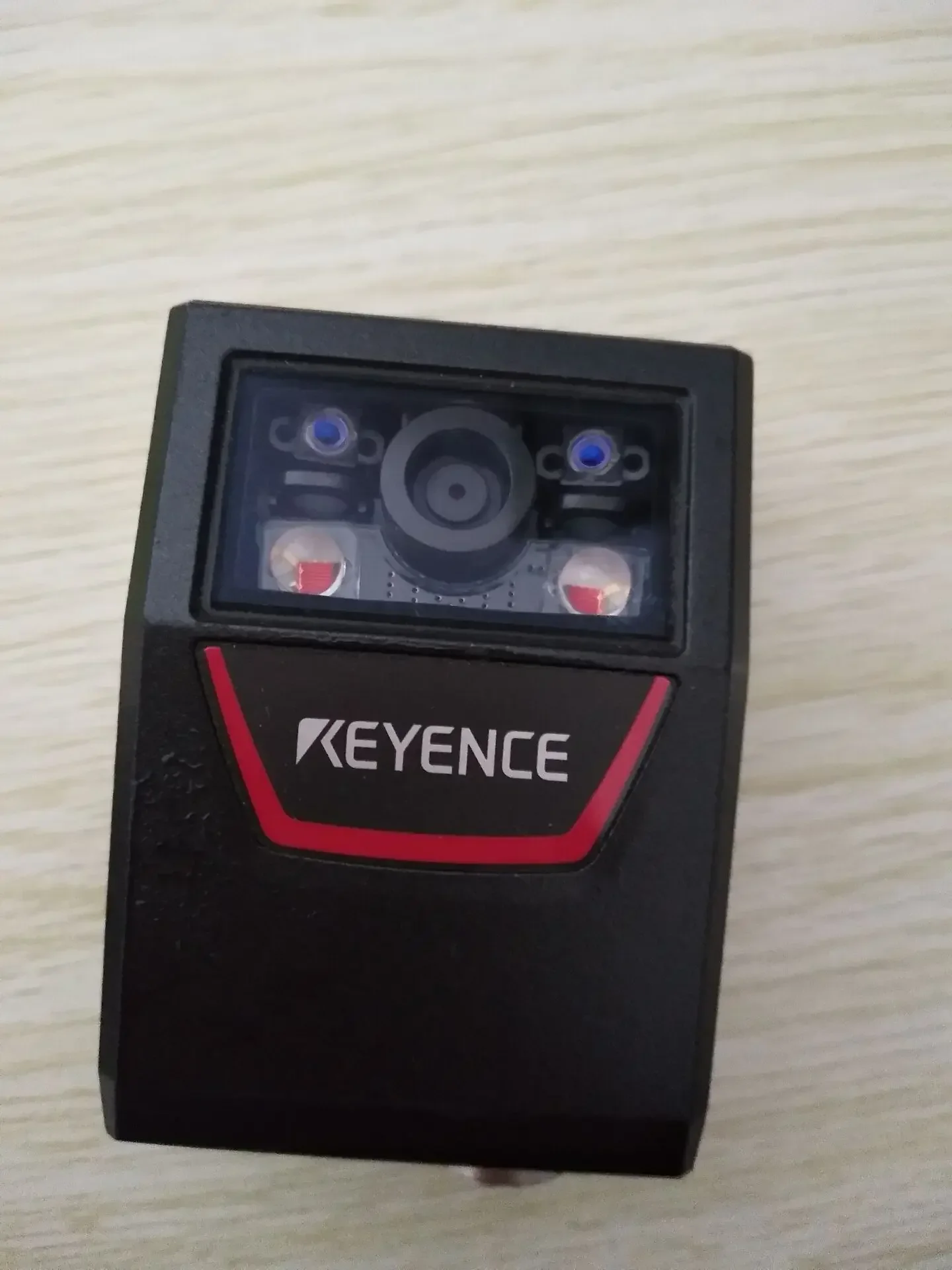 

SR-750 Key ence Barcode Reader Scanner Small QR Code Reader Close-range Type