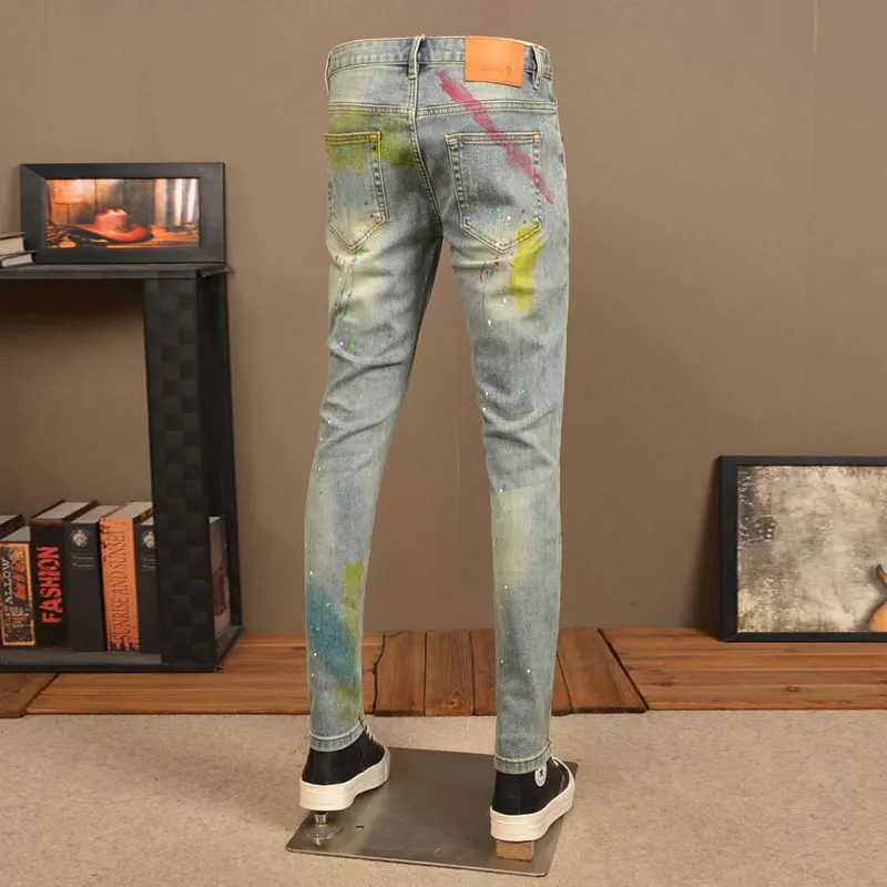 Moda uliczna Mężczyźni Jeans Retro Washed Blue Stretch Skinny Fit Ripped Jeans Men Painted Designer Hip Hop Denim Pencil Pants