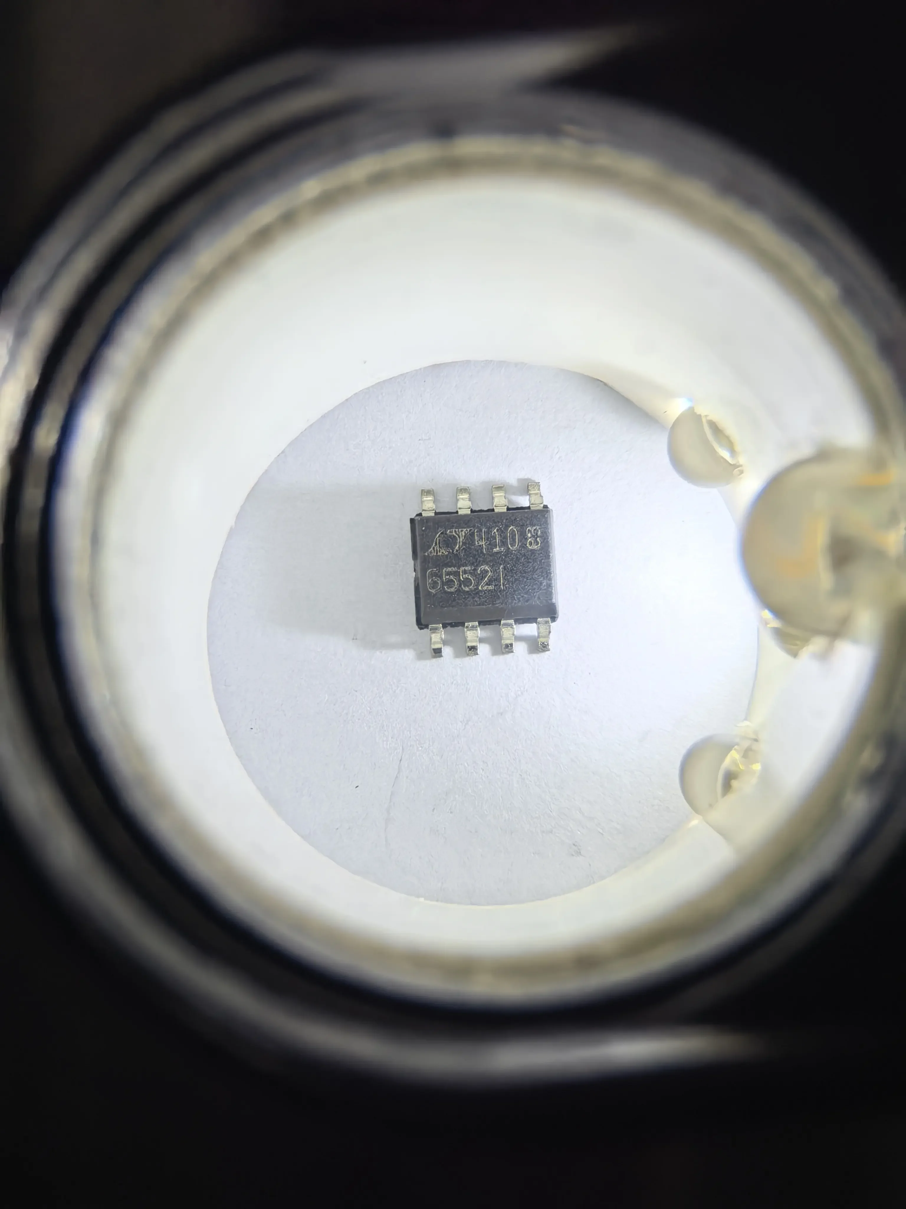 LT6552 LT6552CDD LT6552IDD LT6552CS8 LT6552IS8 LADR - 3.3V Single Supply Video Difference Amplifier