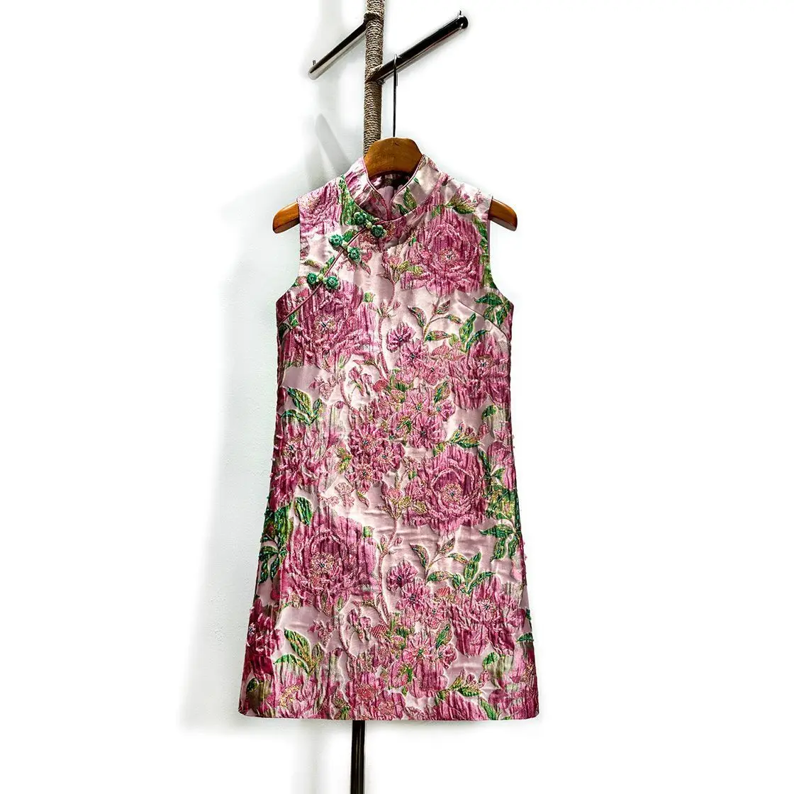 New Luxury Gold Thread Jacquard Heavy Industry Beaded New Chinese-style Improved Cheongsam Women's Dress For Young Hip Skirt