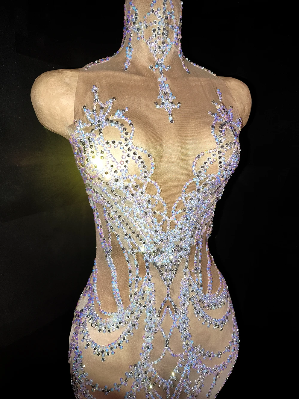 Compleanno Festeggia la festa Abito da sera con strass scintillanti Abito lungo sexy elegante trasparente a rete con sirena bianca Gongzhu