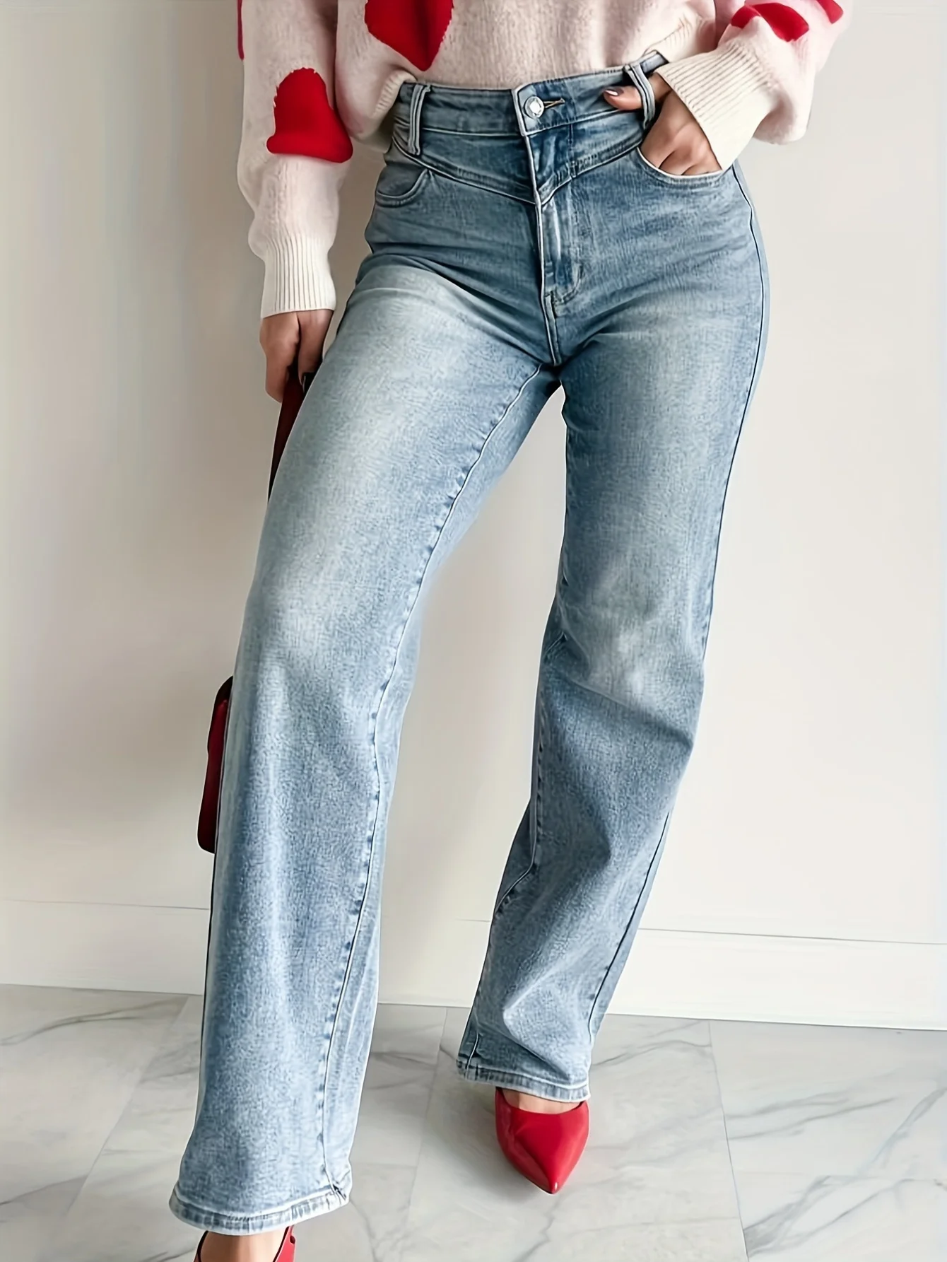 

Women's Straight Jeans - High-quality washed denim, versatile all-season wear, unique stripe design, comfortable blend