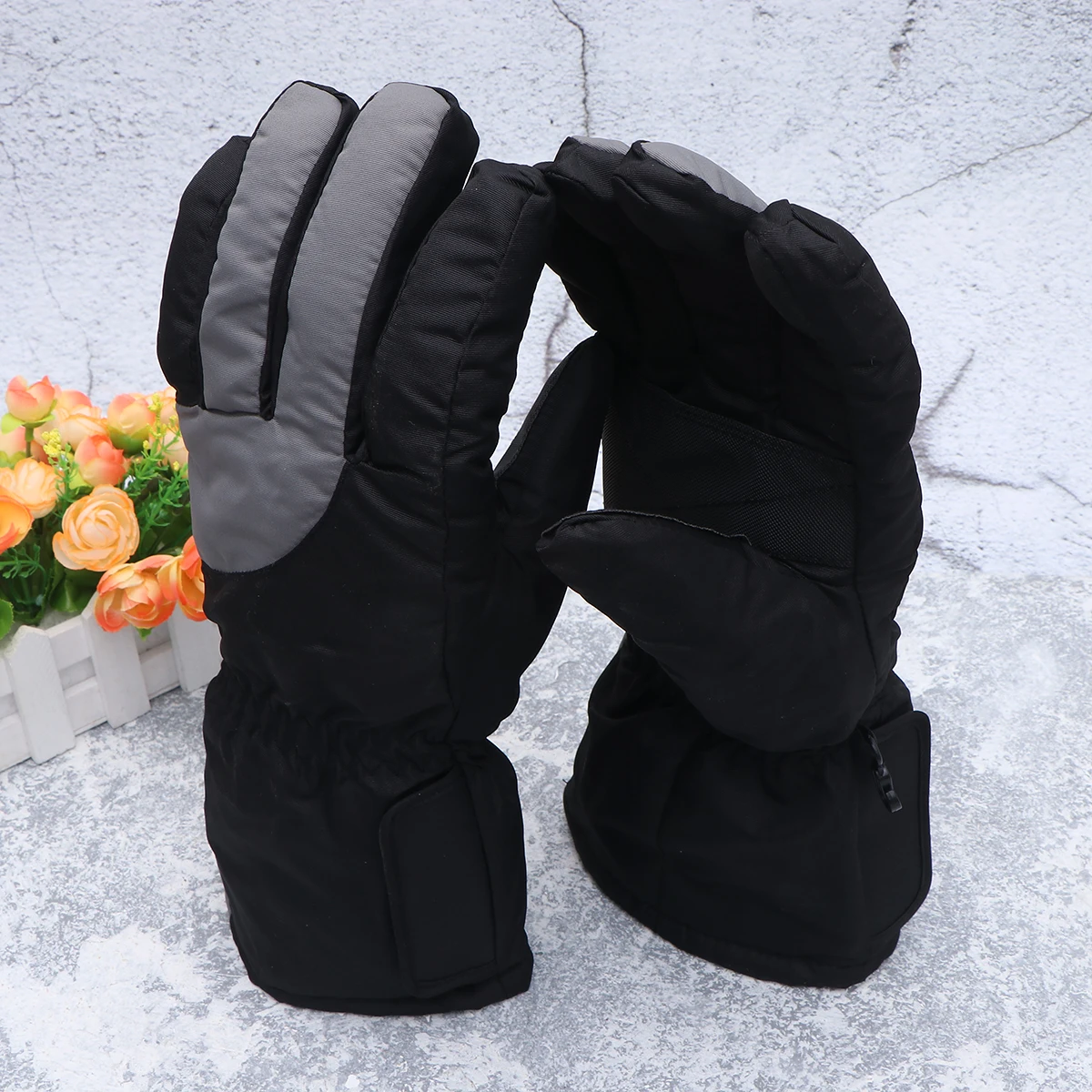 

Heated Gloves Winter Electric Heating Detachable Outdoor Sports Supplies Wear resistant Anti slip Rechargeable Warm Large Area