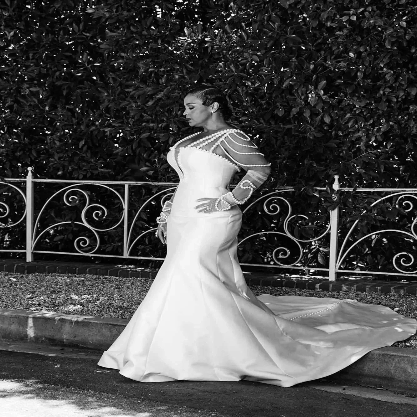 Vestidos De novia De sirena con perlas pesadas, cuello en V personalizado, Vestido De novia De manga larga De satén De talla grande, vestidos De alfombra roja