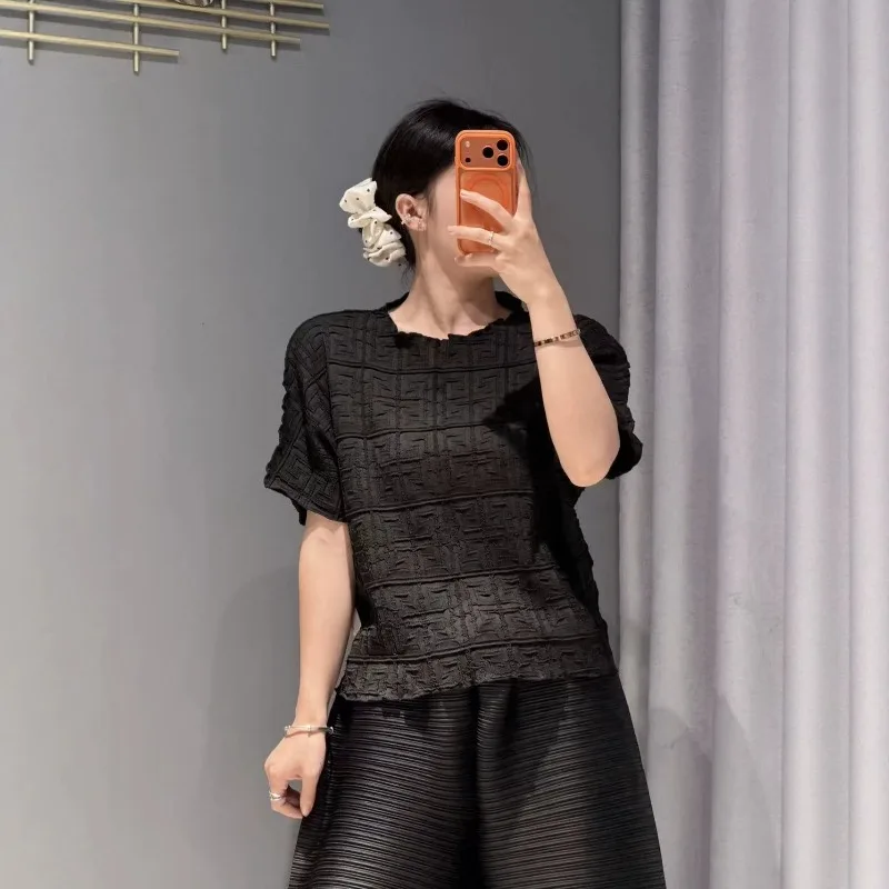Miyake Pleated 2026 New Embossed Pattern Pleated Short Sleeve Top for Women Round Neck Textured Embossed Loose Short T-Shirt