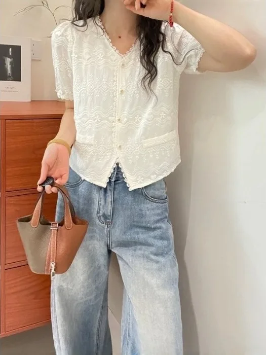 

plus Size Women's Short Sleeve Shirt Summer Loose Slimming Embroidered Hook Flower Stylish Age-Defying Top Korean Style Commute