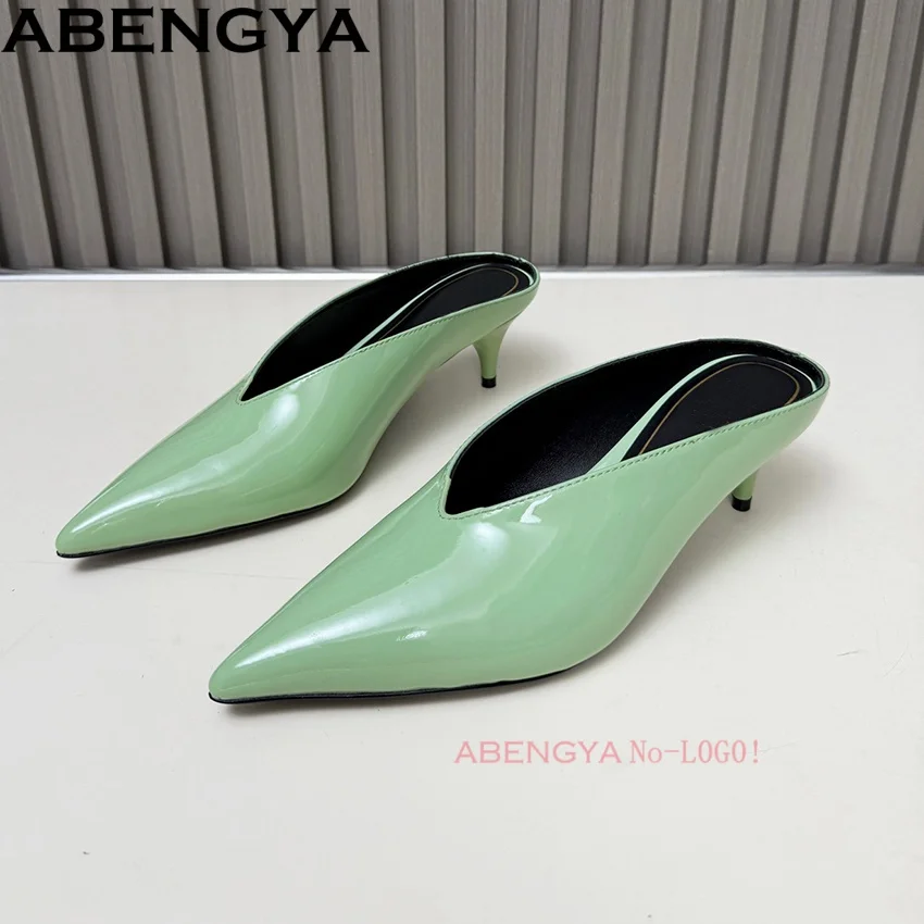 

Летние шлепанцы на тонком каблуке, кожаные женские современные шлепанцы с жемчугом, вечерние туфли на высоком каблуке, женские сандалии-гладиаторы с острым носком, размер 43