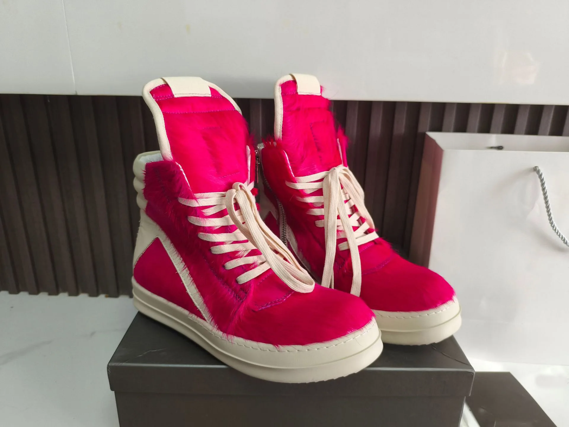 أحذية رجالية من شعر الخيل منصة غير رسمية للنساء أحذية رياضية عالية الجودة من الجلد أحذية رياضية فاخرة بأربطة وسحاب مصمم للرجال #6