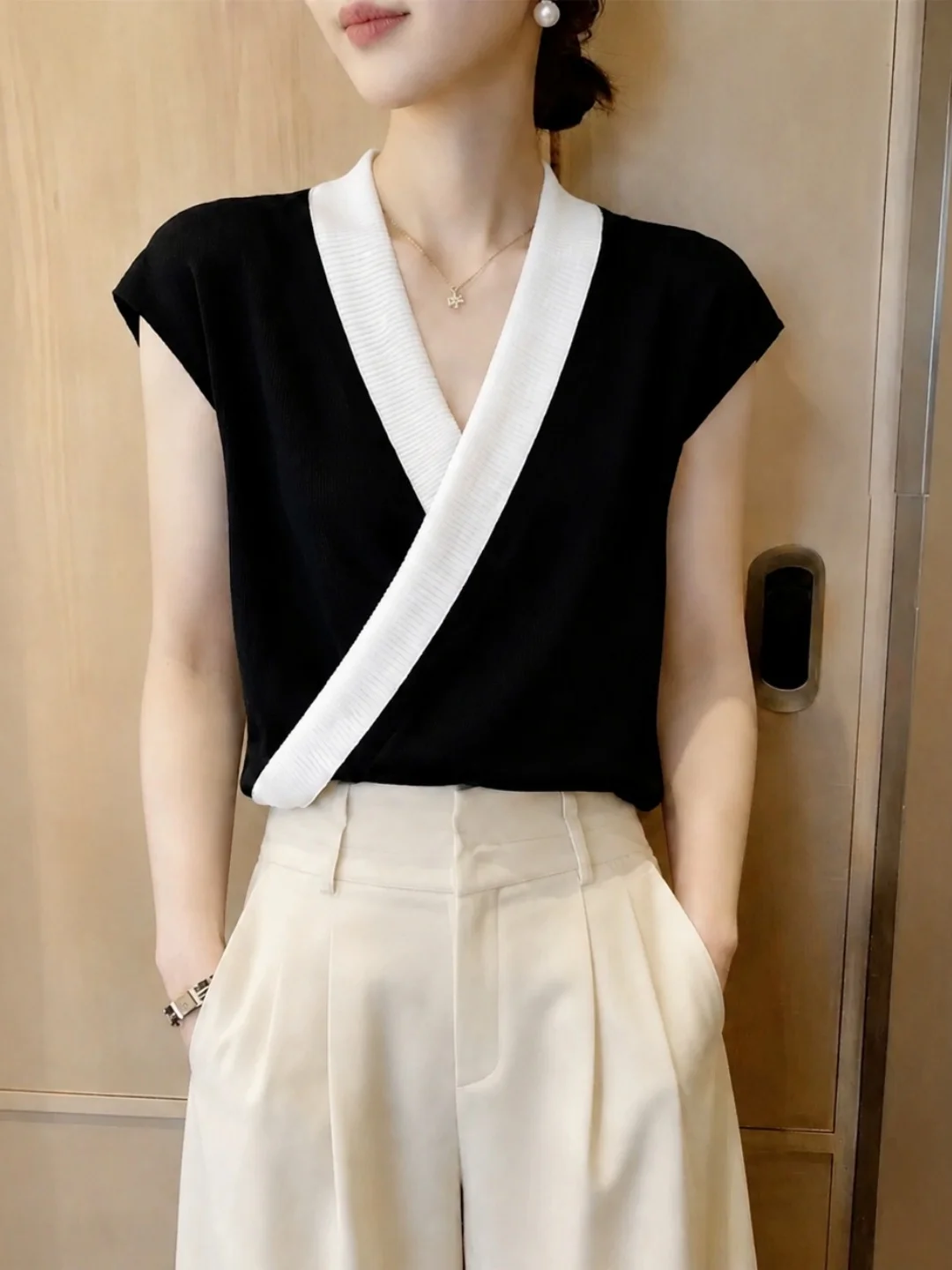 Chic V-Neck Knitwear Color Block Design Summer Slimming Versatile Anti-Aging Trendy Top Korean Style Soft Fabric Short Sleeve