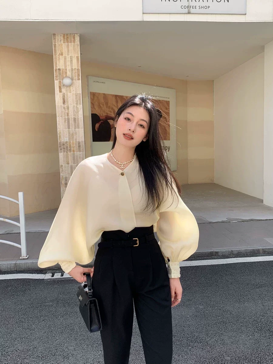 Chemise élégante en satin pour - Silk Blouse Button avis et prix