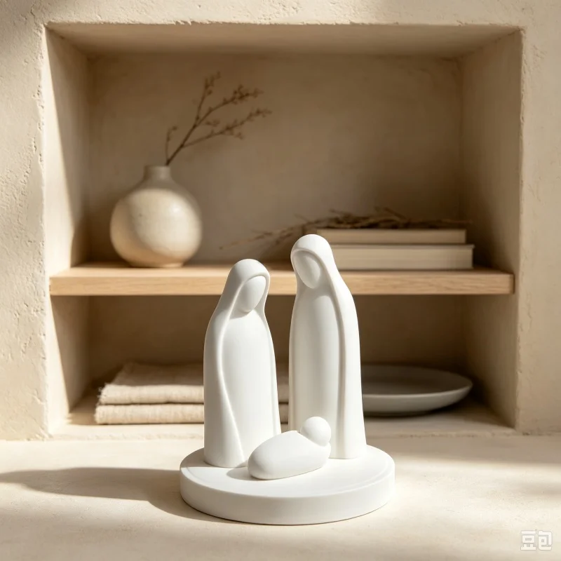 Estatua minimalista de la Sagrada Familia, impresa en 3D, con un diseño moderno y abstracto, ideal como adorno para la mesa o para decorar el hogar.