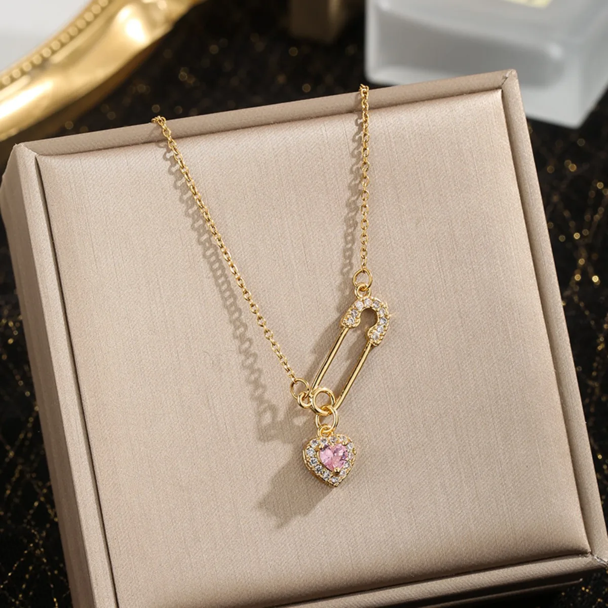 Collares con colgante de circonita en forma de corazón, collar en capas de Color dorado de acero inoxidable para mujer, cadena de accesorios de joyería de estilo minimalista