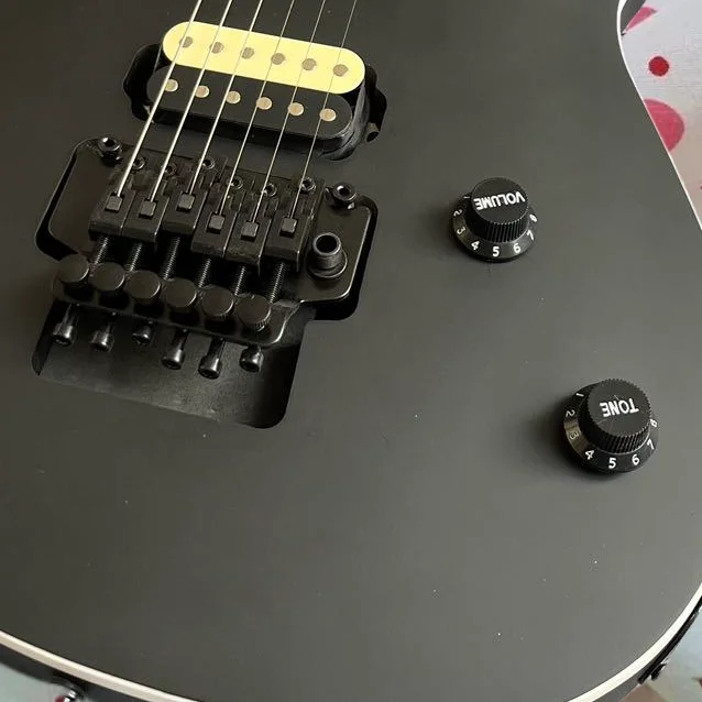 Guitarra elétrica pode ser personalizada, preço de fábrica estilo clássico, fosca, bela qualidade de som, entrega gratuita e rápida