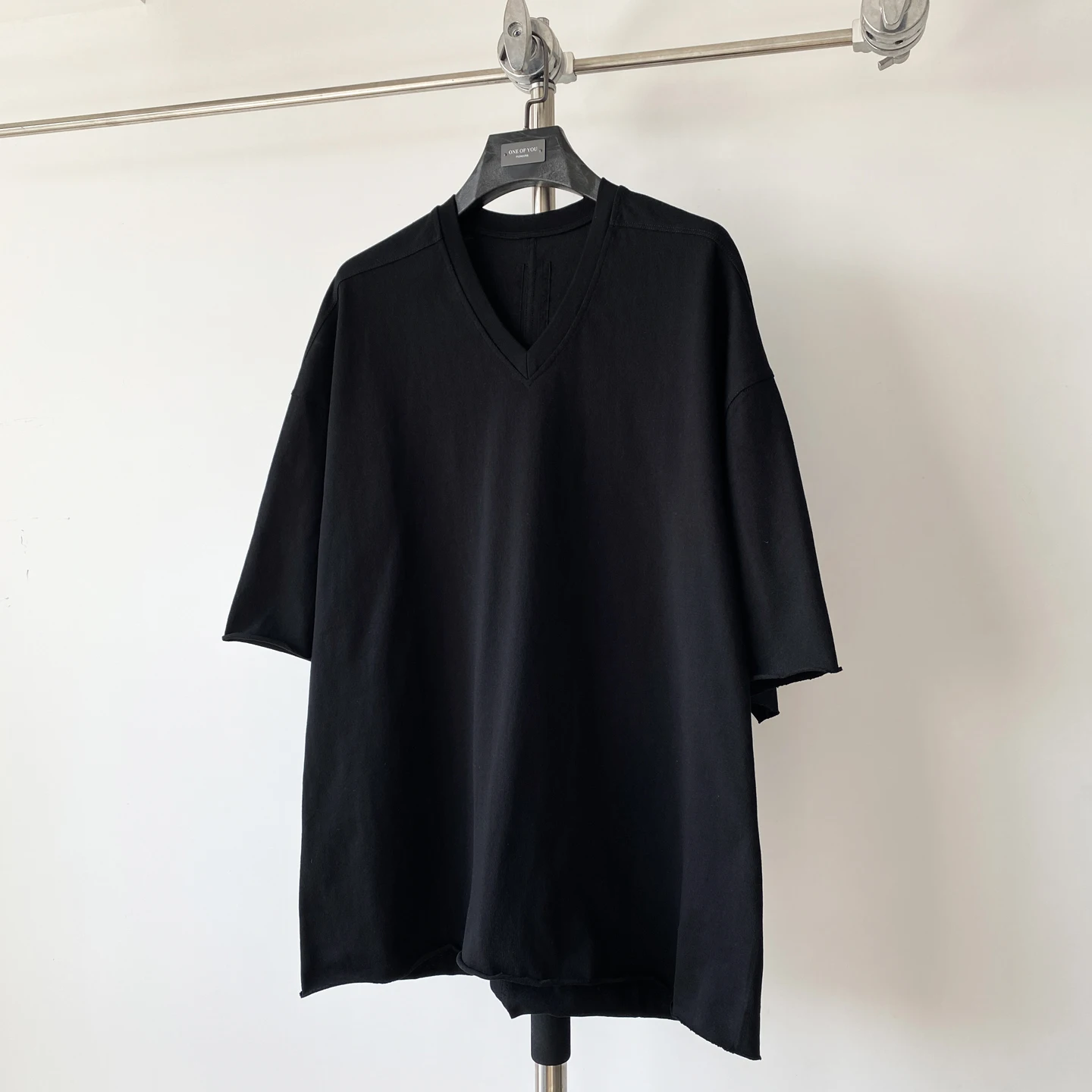 

Мужская футболка оверсайз с V-образным вырезом, свободного кроя, из хлопка, повседневная, с заниженной линией плеча, хлопковая, с круглым вырезом