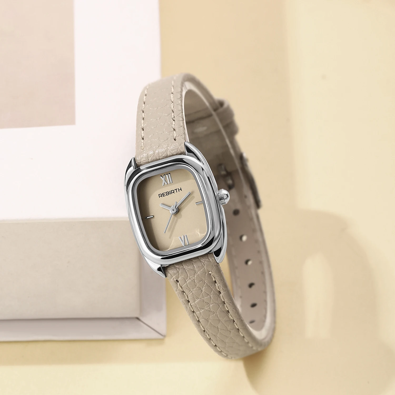 New Square Women's Watch with Simple Dial, Brown Leather Strap, Light Luxury, Versatile Quartz Women's Watch