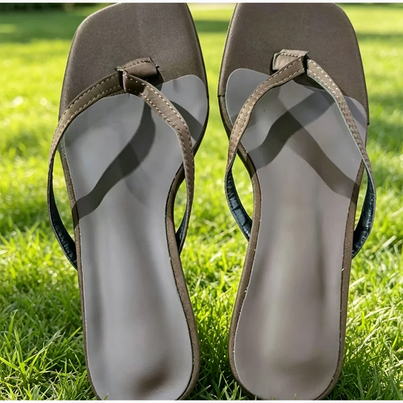 Quadratische Zehenpartie, Krokodilprägung, mittelhoher Absatz, Thong-Sandalen, Damen-Strand-Flip-Flops, ultraweiche Urlaubssandalen, leichtgewichtig – Detail 6