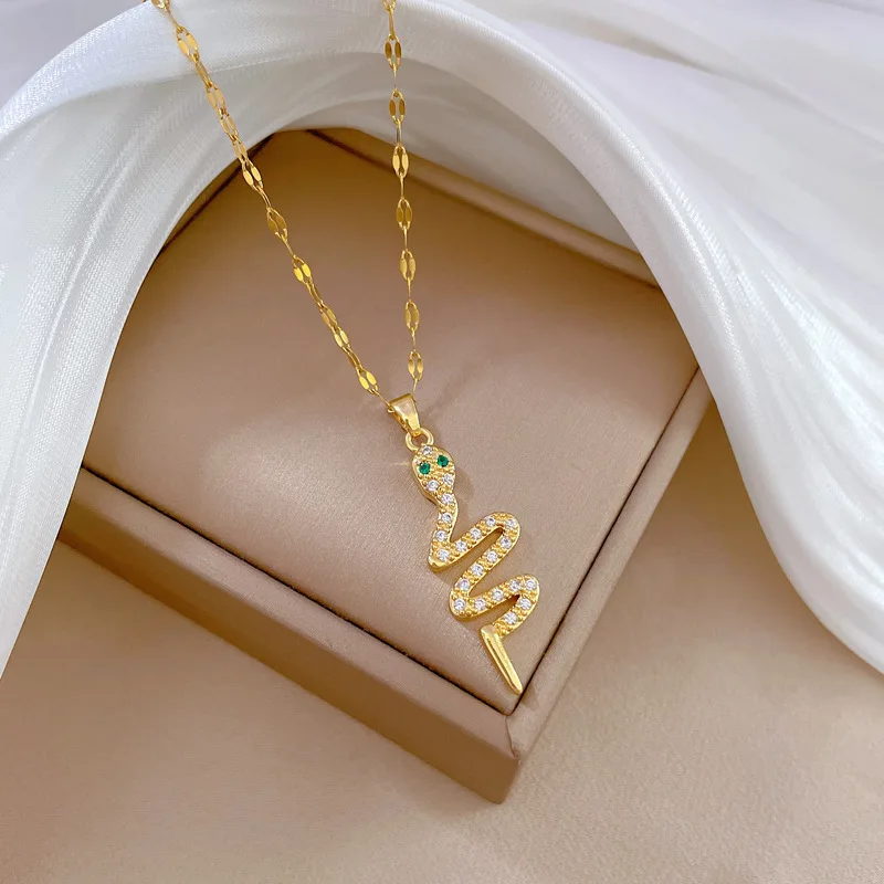 Elegant Green Eyed Snake Shiny Cubic Zirconia Copper Pendant Women's Versatile Gold Stainless Steel Bamboo Chain Jewelry Gift