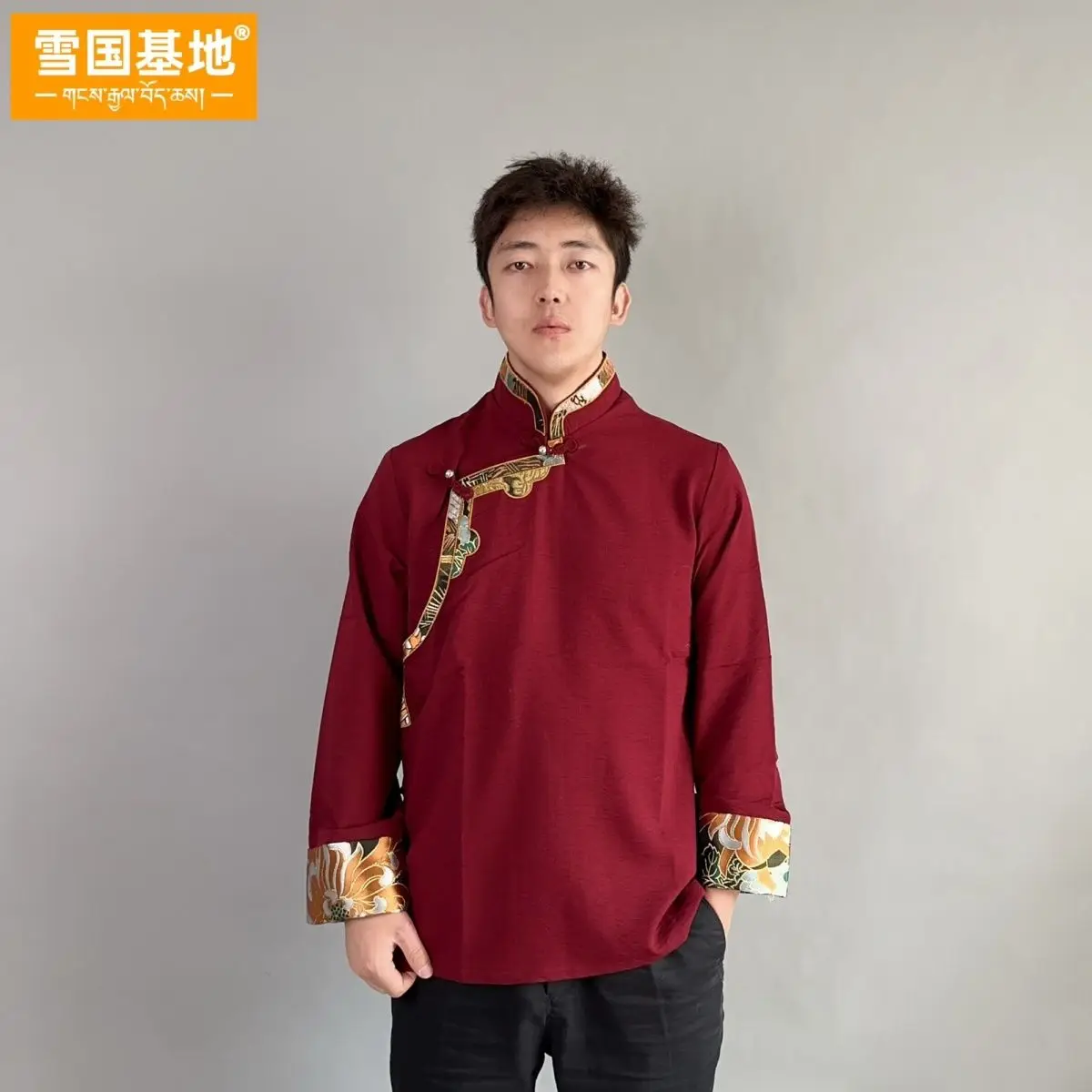 2026 Herrenoberbekleidungshemd im tibetischen Ethno-Stil mit Stoffstickerei