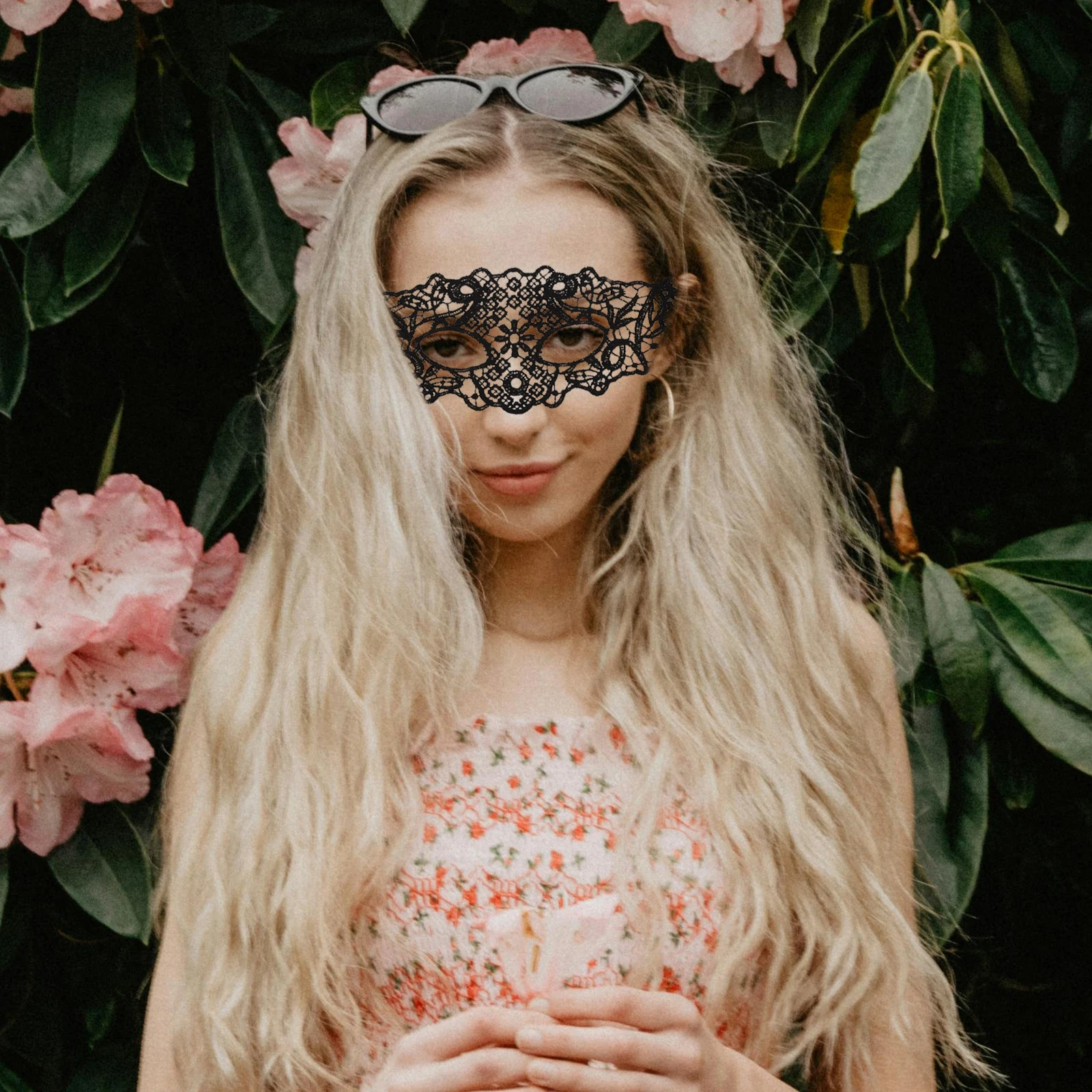 

2pcs Red Black Lace Mask Women Masquerade Masks Costume Party Dance Performance Prom Eye Masks Prop Halloween Accessories