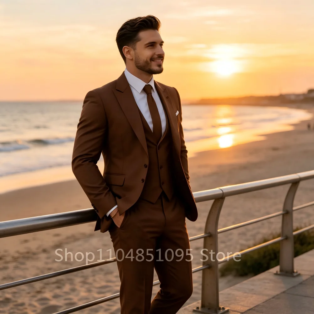 

Мужской модный костюм-тройка Slim Fit: пиджак, жилет, брюки. Однотонный, элегантный, для бизнеса, свадьбы, вечеринок.