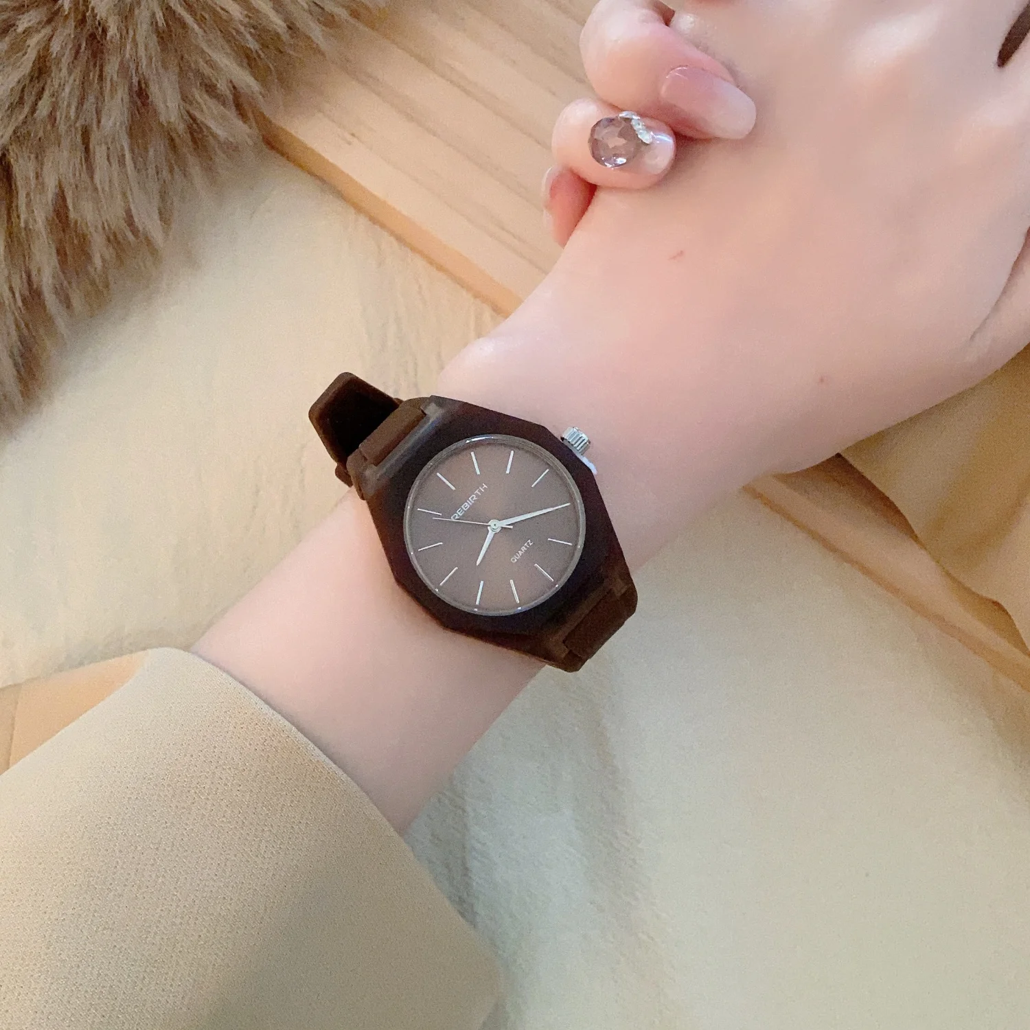Modische Sport-Armbanduhr mit Silikonarmband, Analoger Quarzmechanismus, Schlichte Skala, Damen-Armbanduhren, Lässige Unisex-Uhren, Studenten- und Paaruhren – Detail 7