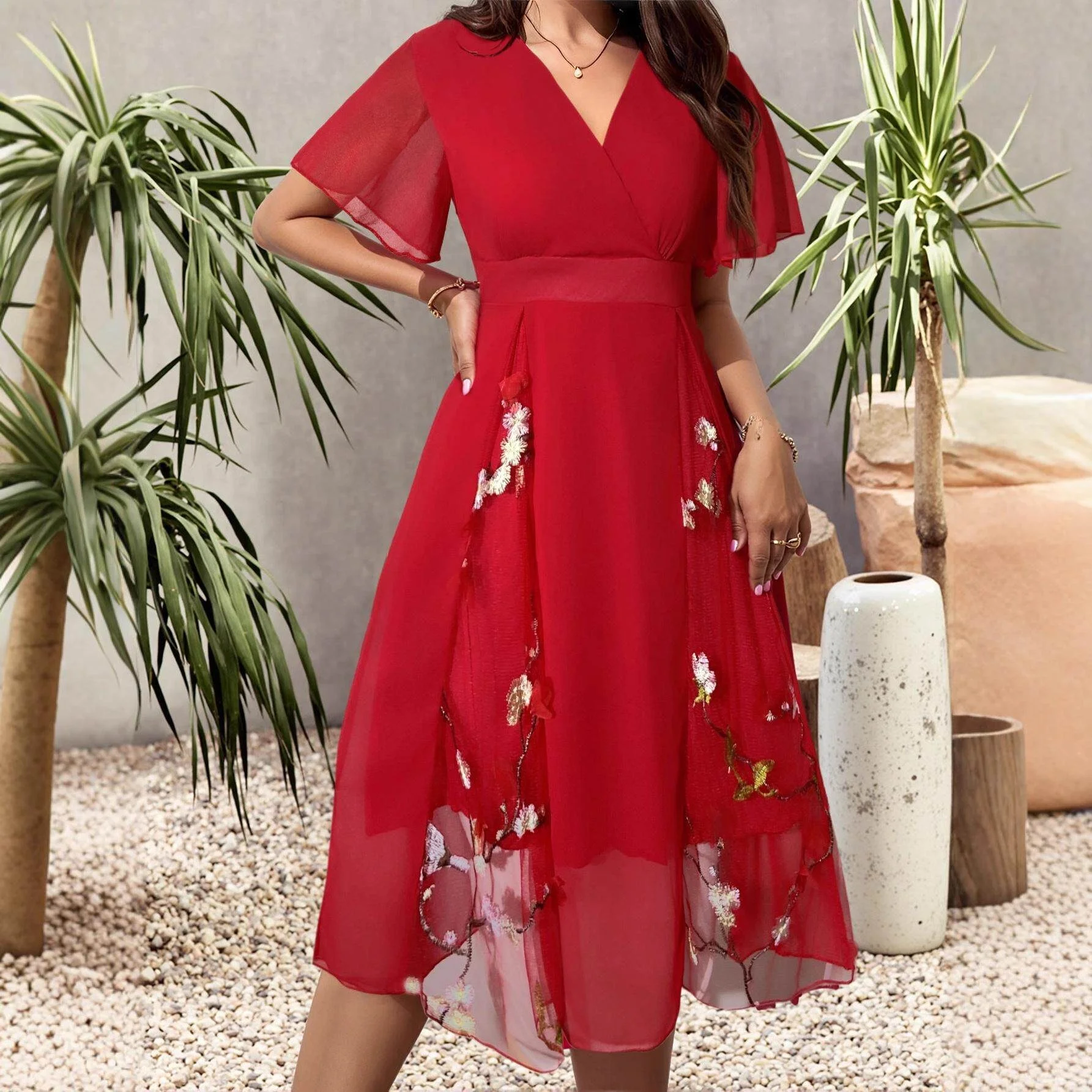 

Весенне-летнее женское платье миди с V-образным вырезом, вышивкой, рукавами-фонариками, эффектом похудения, в стиле пэчворк, модное повседневное платье