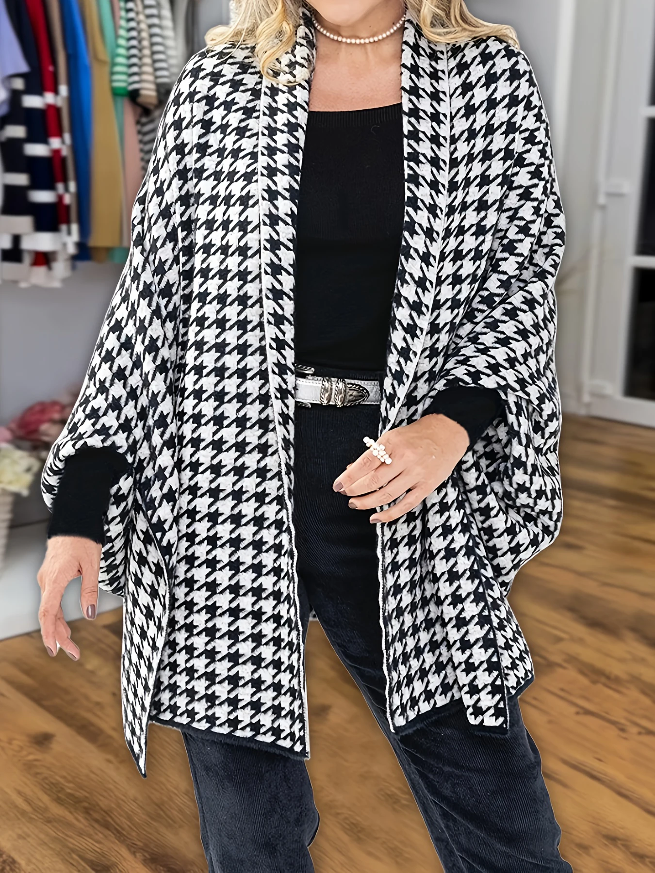 

2025 European and American I independent stations are popular for houndstooth pattern bat sleeve splicing jacket