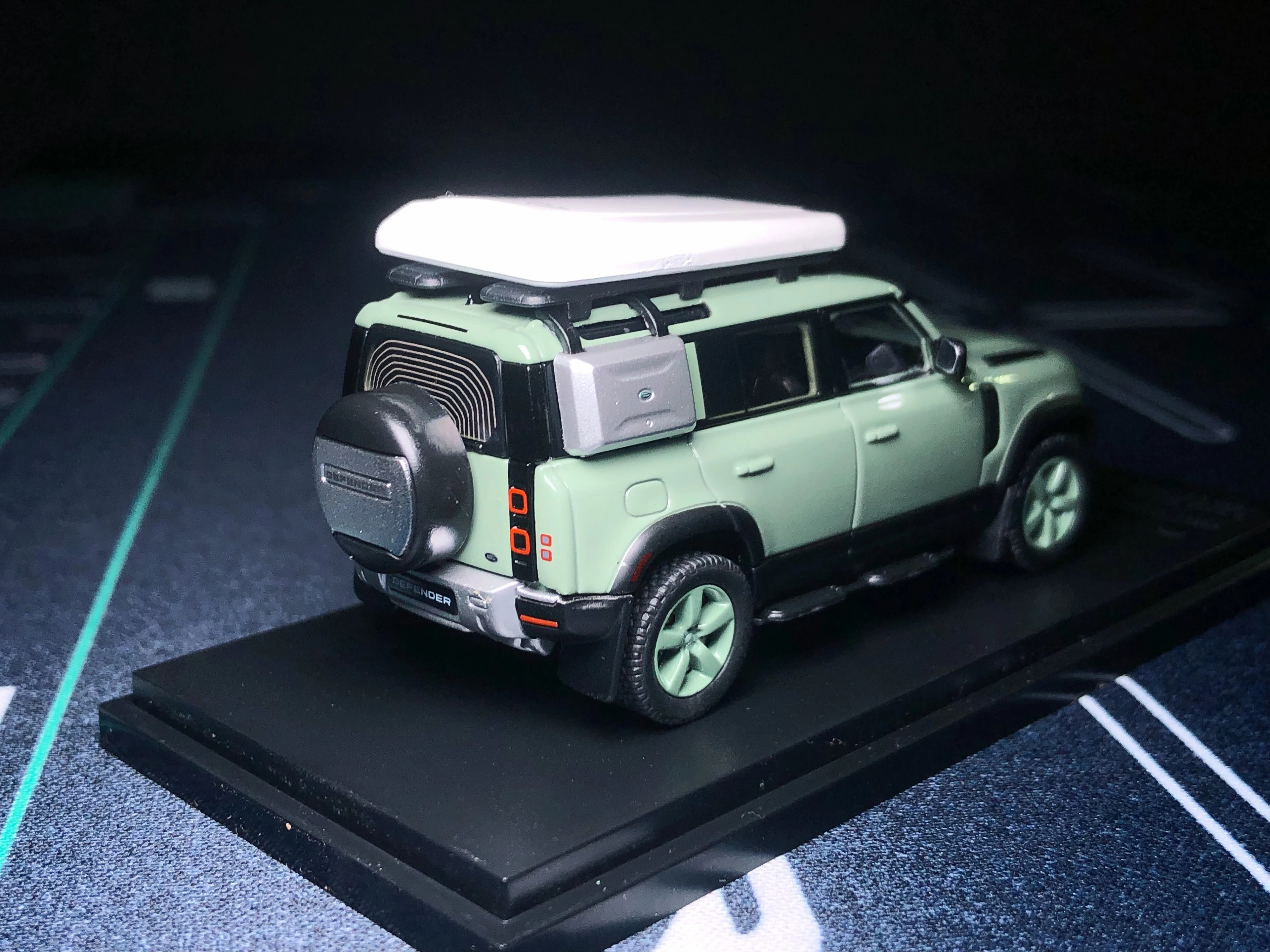 AR Box 1/64 Defender  110 2023 75th Model Car Collection Limited Edition Hobby Toys