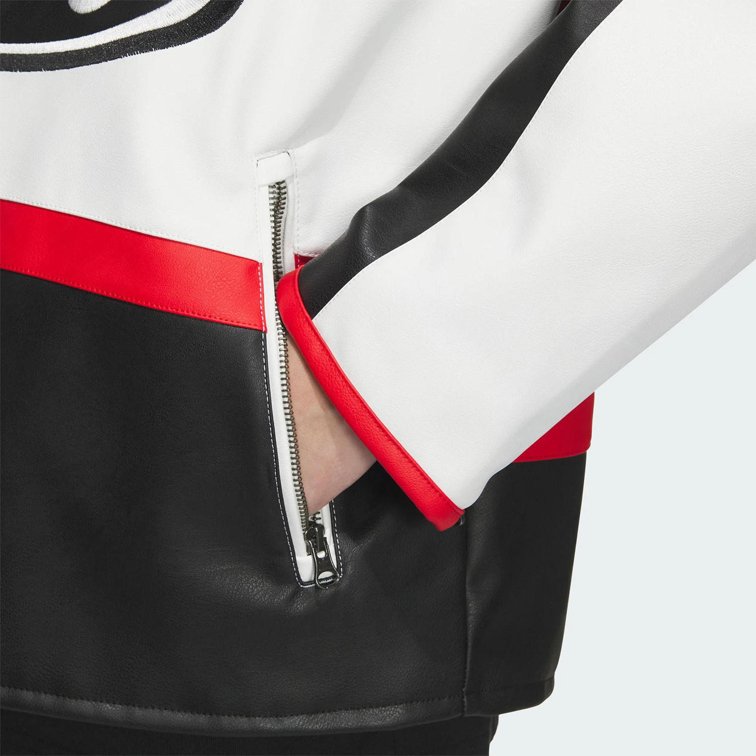 سترة أديداس أصلية للرجال فضفاضة وعصرية JM8031