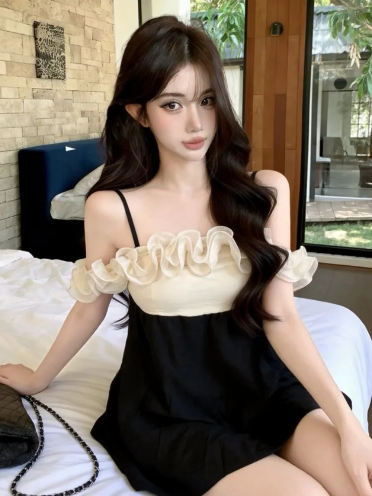 

Elegant Lace Trim One-Shoulder Crop Top Women's Summer Loose Fit Vest Contrast Color Design Casual Wear Daily Look