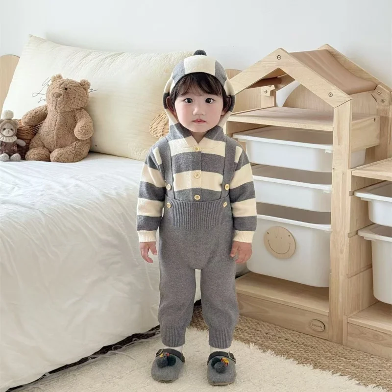 

Осенний комплект вязаной одежды для малышей, полосатый свитшот с капюшоном, штаны на подтяжках, шерстяной вязаный комплект из 2 предметов для наряда 1-3 лет