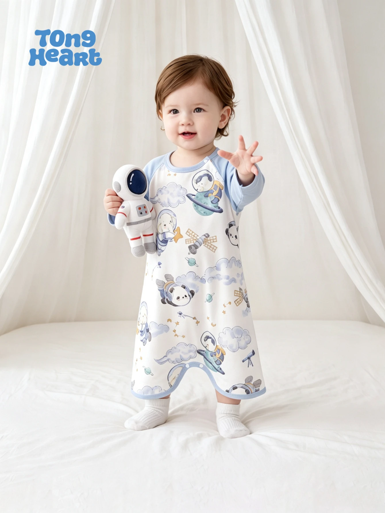 TongHeart baby winter-spring coat, a warm and cozy baby accessory suitable for both boys and girls, a must-have for daily wear