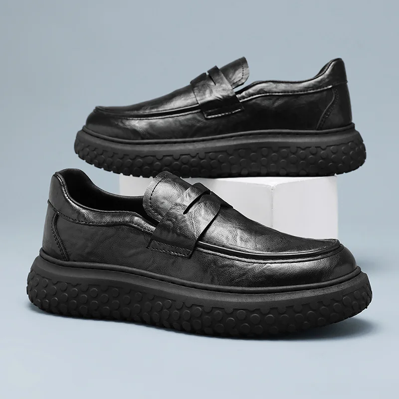 

Men's fashionable and casual bean shoes, comfortable and versatile, with a trendy and retro leather surface