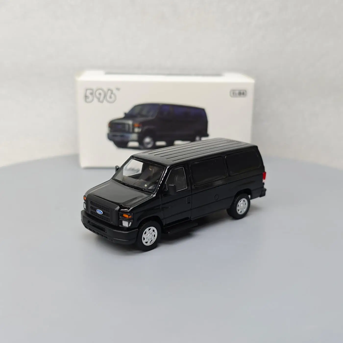 

596 1:64 Ford E-Series Vans Ford E350 Black Diecast Alloy Car Model Collectible Gift