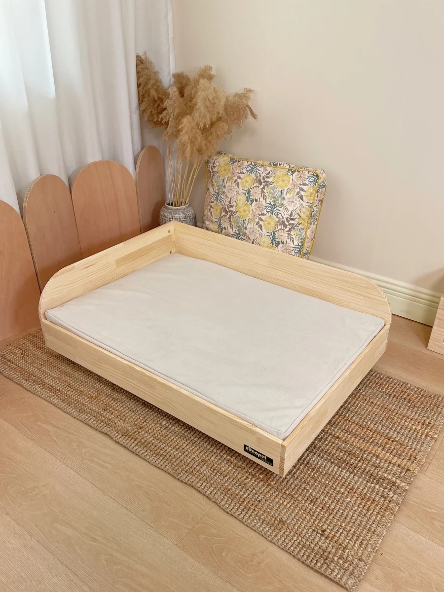 Pet solid wood big dog bed, medium and large ,  off the ground nest, cushion bed, all-purpose wood bed for four seasons