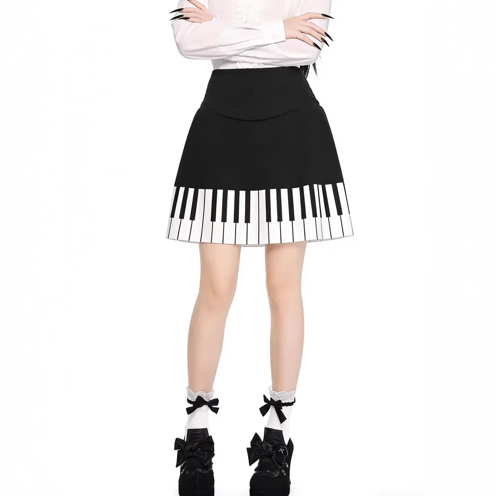 

Юбка А-силуэта в стиле ретро с художественным дизайном, черно-белая, в стиле Харадзюку, универсальная, с цветовыми акцентами, милая и стильная.