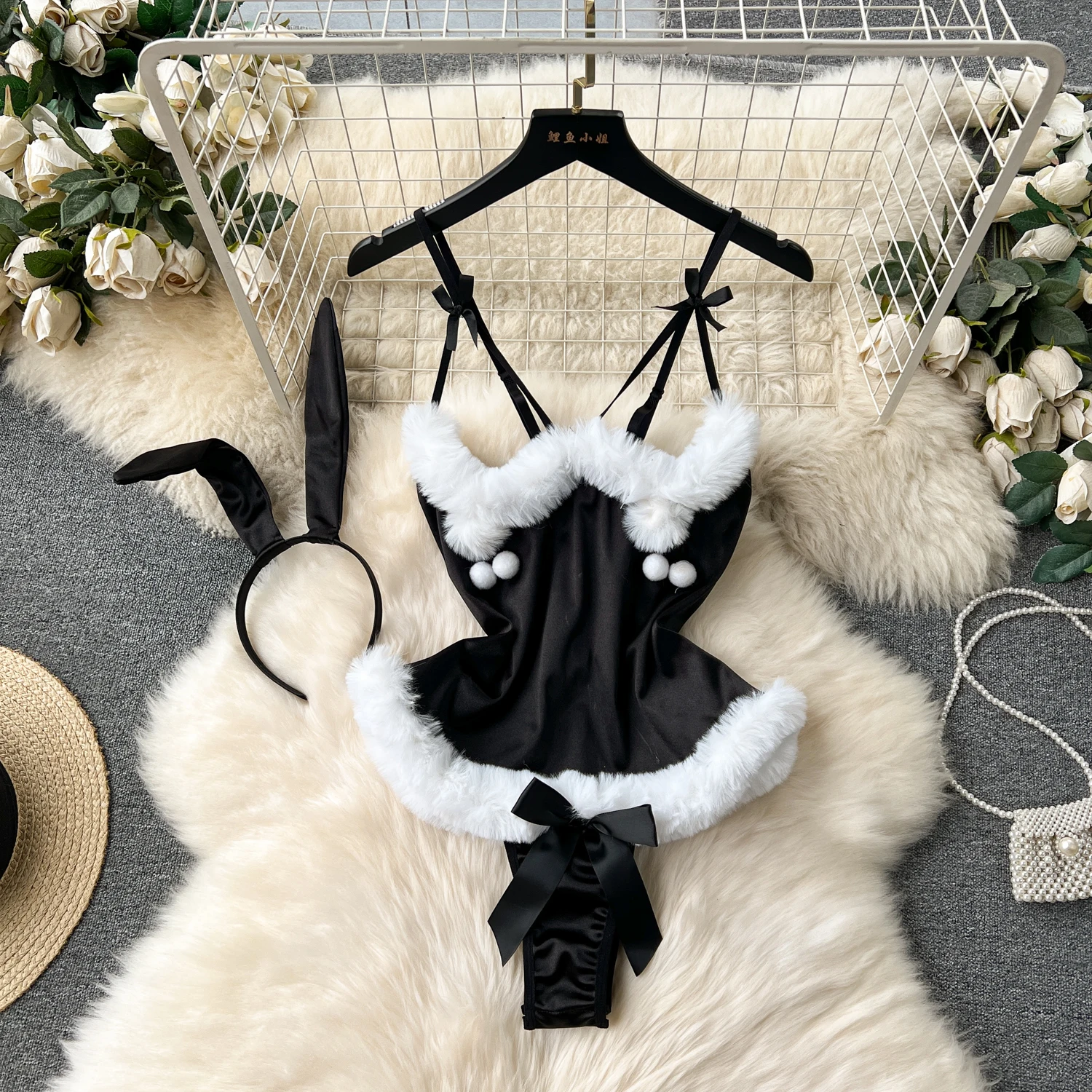 المرأة مثير عيد الميلاد قطعة واحدة داخلية الساتان ضيق نيسيي الساخن الأرنب Catsuit الأزياء الفراء مزيج Strappy السروال القصير #2