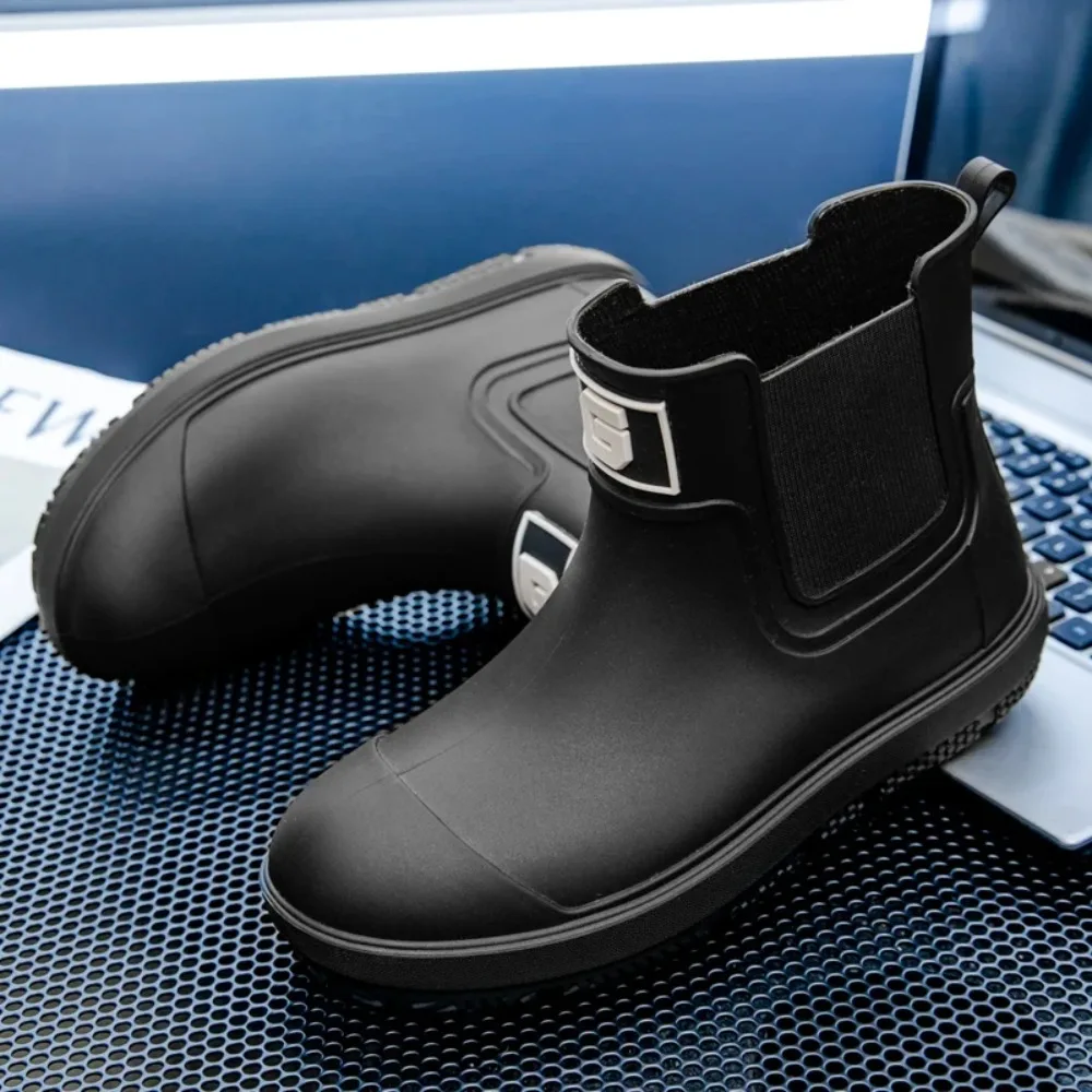 

2025 Men'sShort-Tube Non-Slip Rain Boots, Fashionable Low-Top Water Shoes, Pvc One-Piece Molded Rain Boots, Shoes for Farm Work
