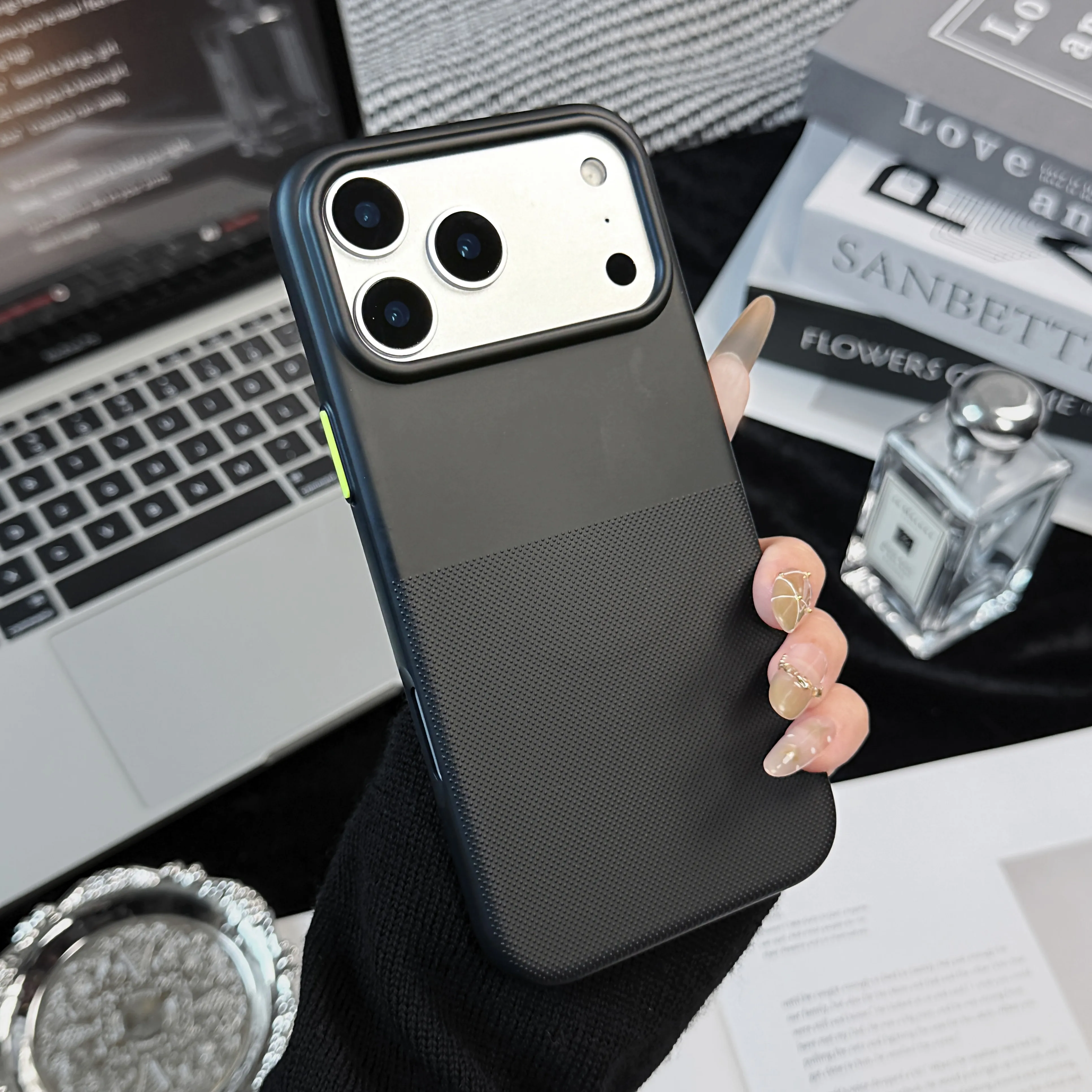 Magnetic shockproof protective case for Apple iPhone 17, 16, 15, 14, 13, 12 Pro Max