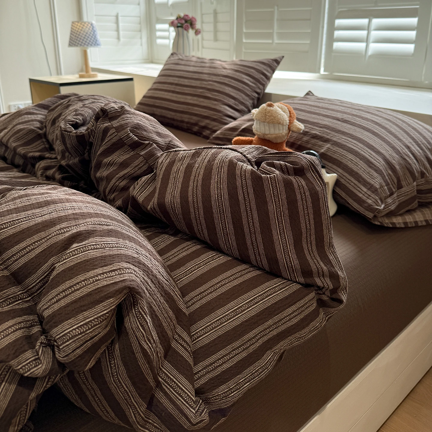 2026 New Bedding Set Brown Stripes Minimalist Modern Style for Home Bedroom Decoration King Queen Size Duvet Cover Set Sheet Set