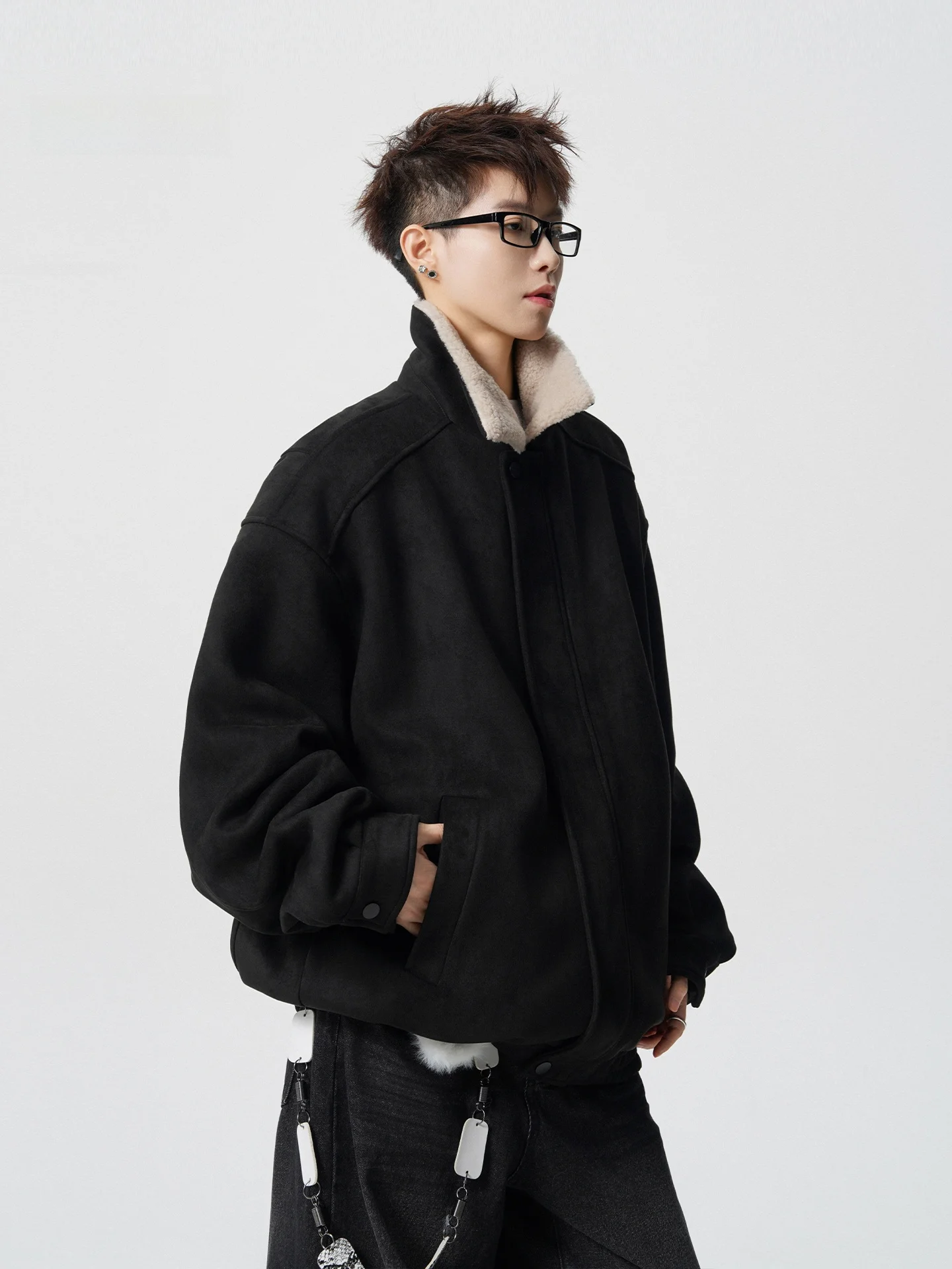 

Мужская зимняя утепленная куртка-бомбер из замши на флисовой подкладке, с хлопковым наполнителем, теплая, модная, в американском стиле, на молнии, с длинными рукавами