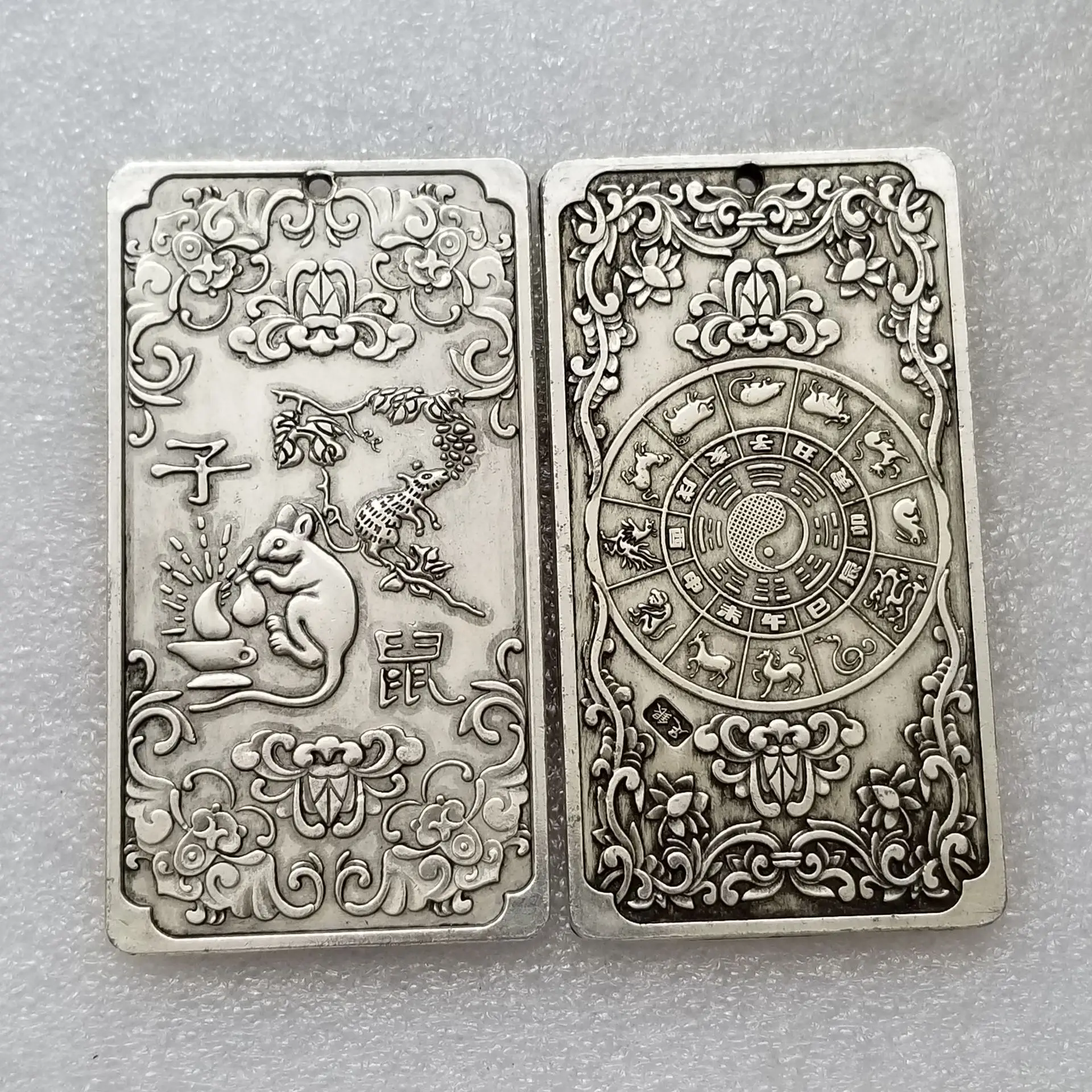 Chinese Old Tibetan Silver Relief Zodiac Antique-style handicraft twelve zodiac signs ornaments and pendants