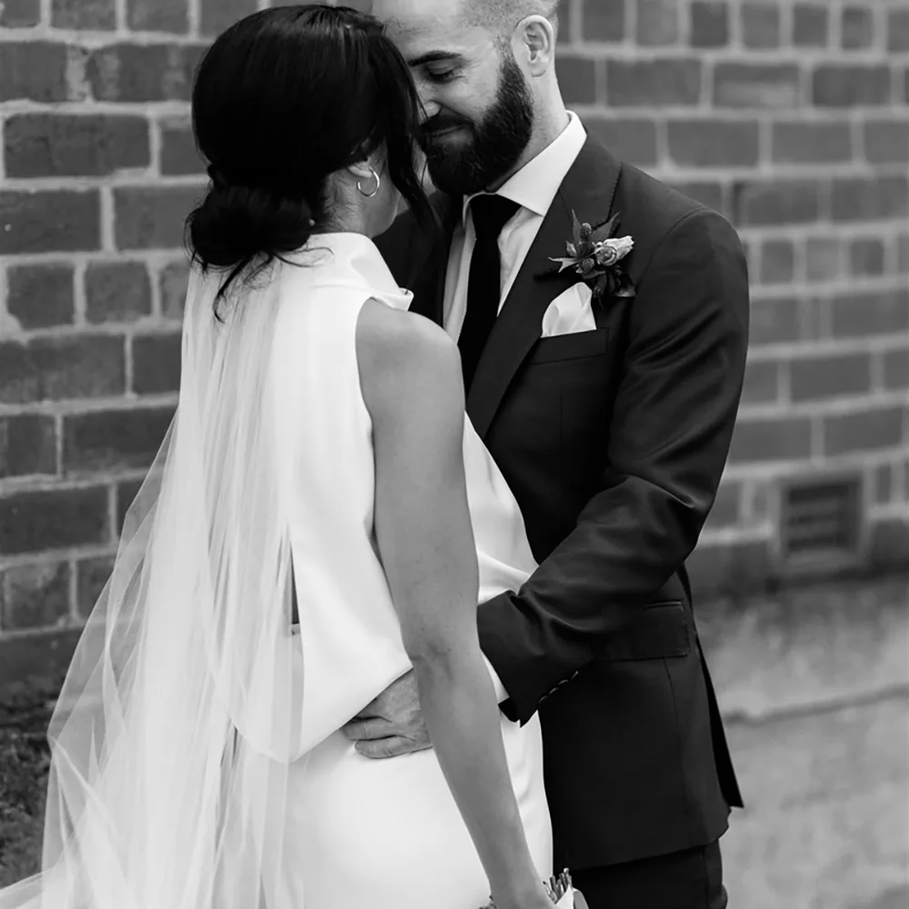 Vestido de novia de satén con cuello alto y Espalda descubierta, traje de novia fruncido con cuello Halter y cola Simple