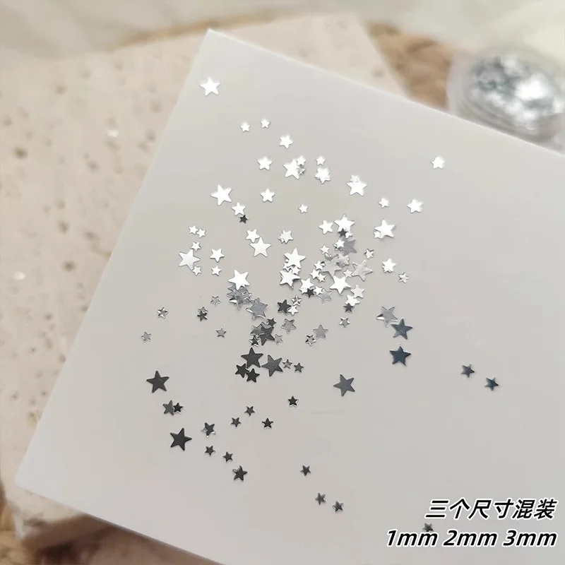 إكسسوارات لامعة للأظافر على شكل نجمة مختلطة مقاس صغير على شكل نجمة خماسية فضية مختلطة وديكور رقعة أظافر رفيعة للغاية