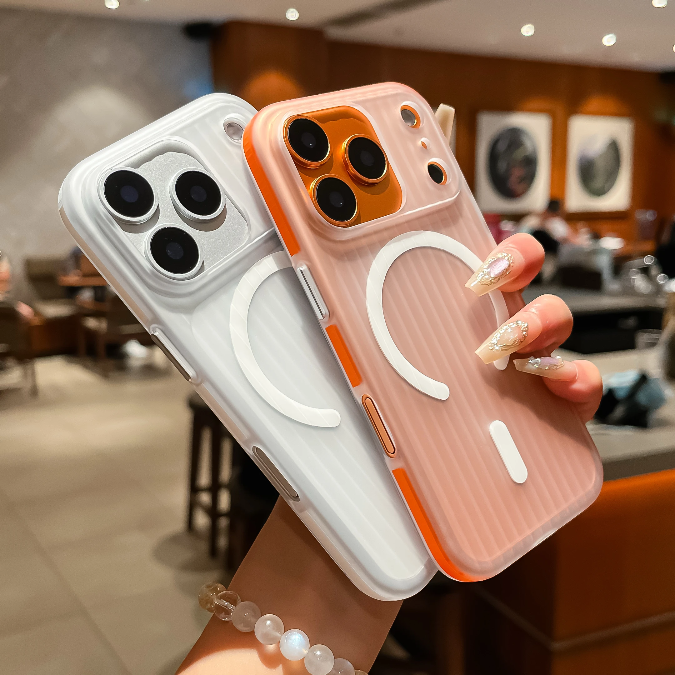 เคสโทรศัพท์แบบแม่เหล็กไร้สาย Magsafe หรูหรา สำหรับ iPhone 17 Air 16 15 14 Plus 13 12 Pro Max  วัสดุ PC ผิวด้าน ป้องกันการกระแทก