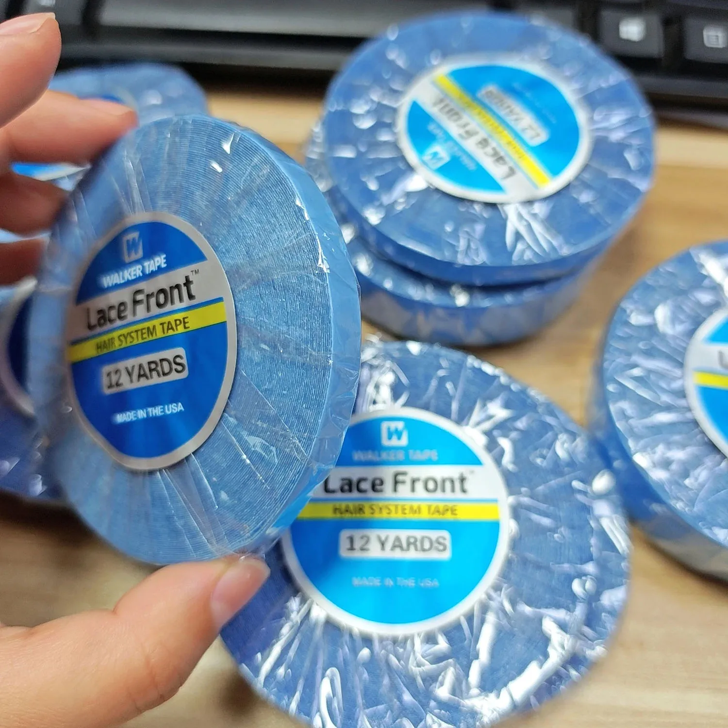 Commercio all'ingrosso 12 yards1.2cm 1/2PCS Sistema di Capelli Nastro Per L'estensione Dei Capelli Nessun Lustro Incollaggio DoubleSided Parrucca Anteriore Del Merletto nastro adesivo