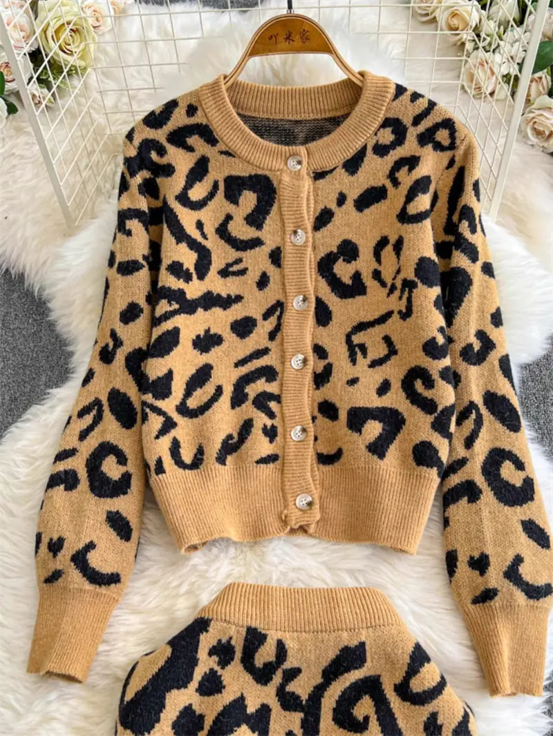 Korean Style Round Neck Leopard Print Knitted Cardigan Sweater Jacket For Autumn Two-Piece Set With High Waist Skirt Outfit A527