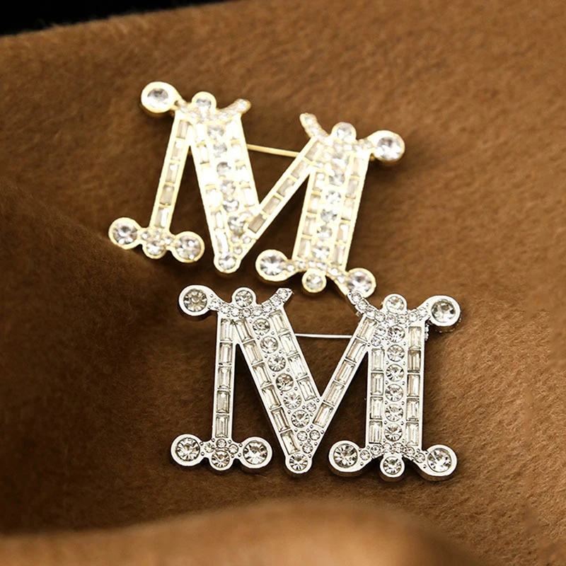 Fashion Crystal Zircon M-letter Brooch Pin For Backpack Collar Lapel Pin Party Jewelry Accessories