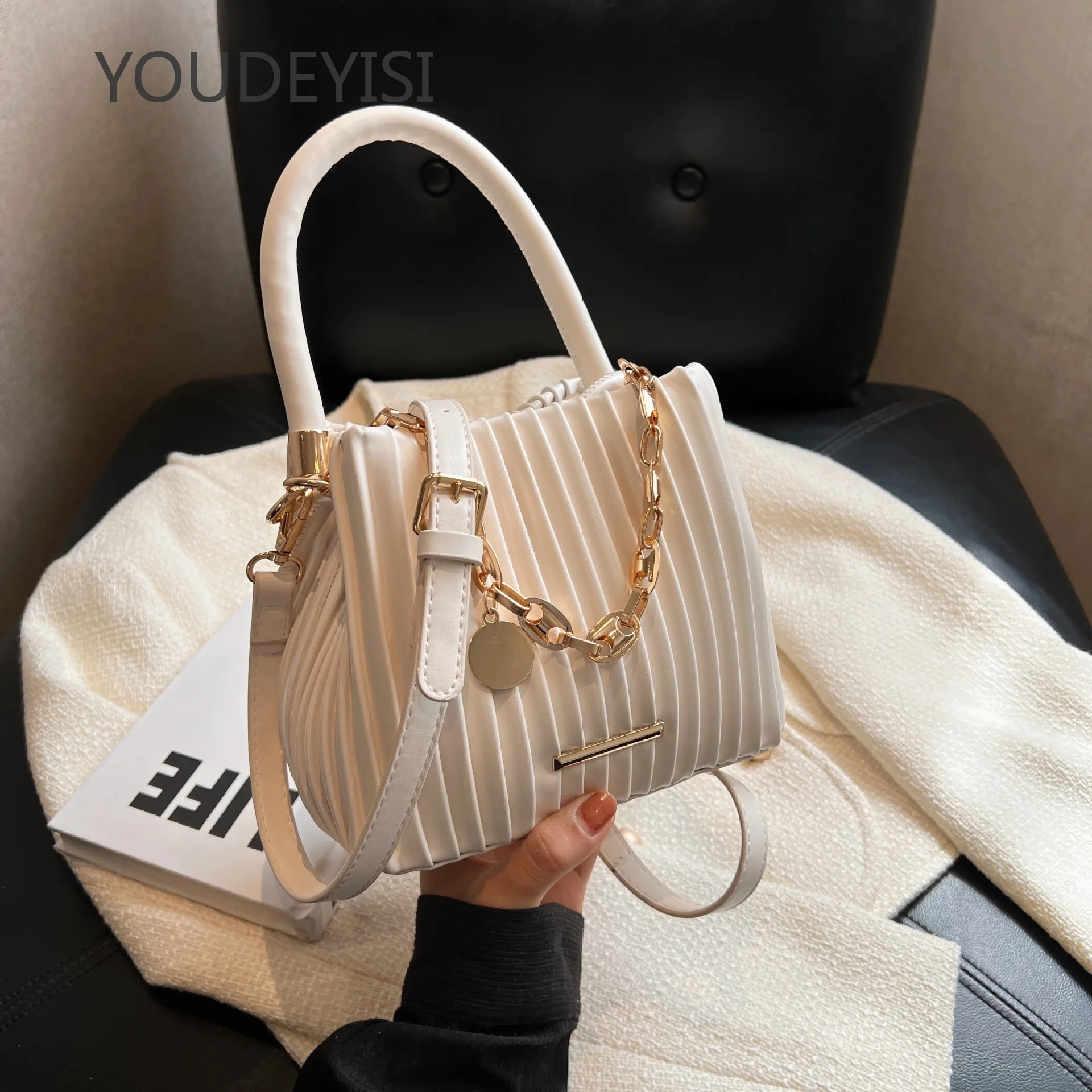 YOUDEYISI Portable Pleated Women\'s Bag: Summer New Trendy Fashion Niche Bucket Bag Wild Ins Girl