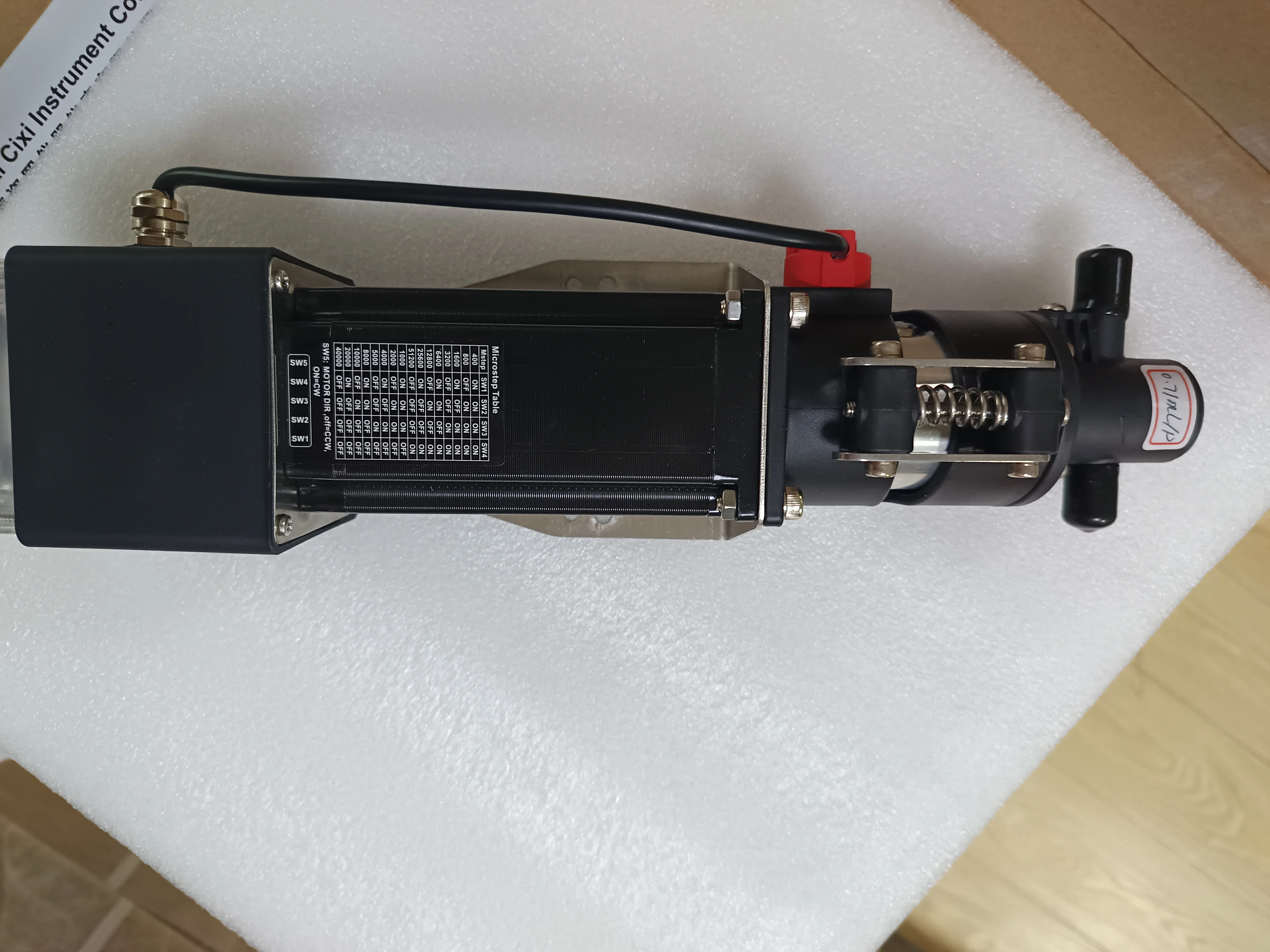 Valve-less pump with control panel and motor, offered at a discounted price for quantitative dispensing.